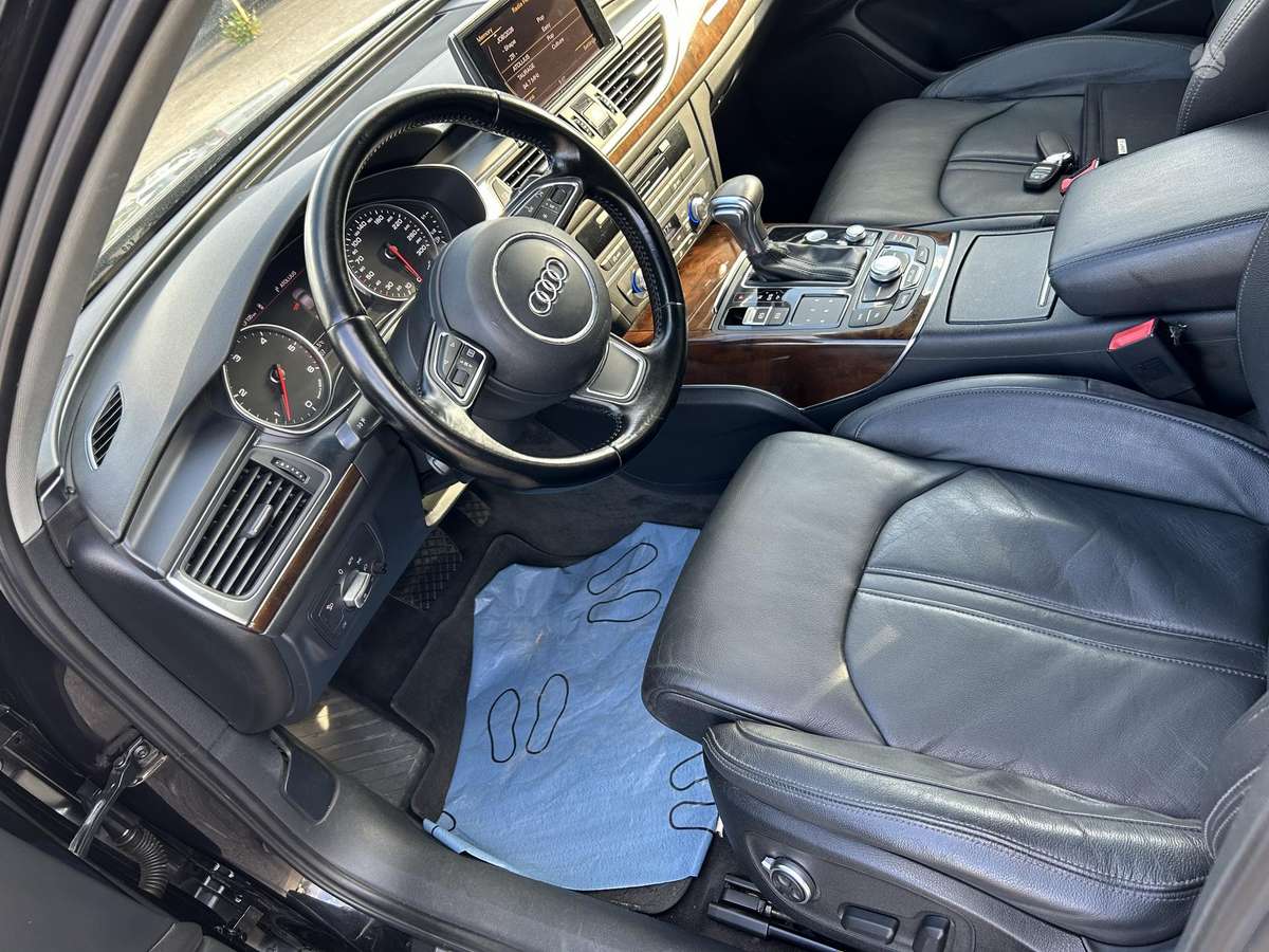 Audi A6, 3.0 l., Седан