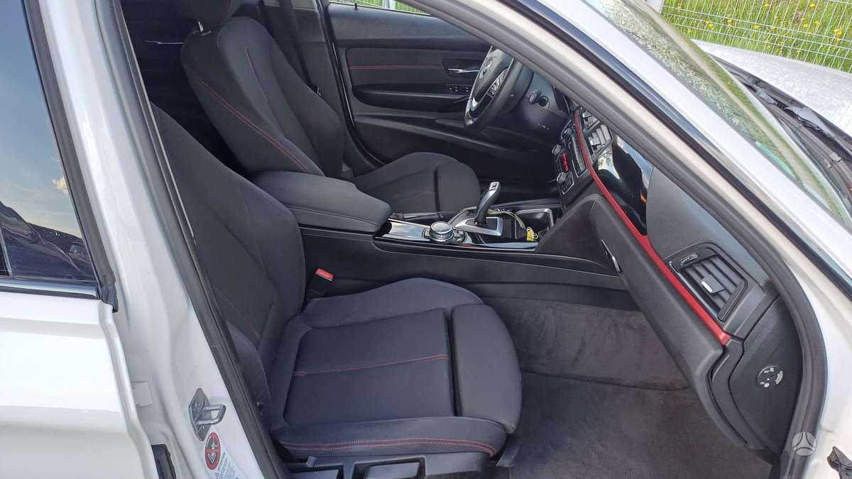 BMW 320, 2.0 l., Седан
