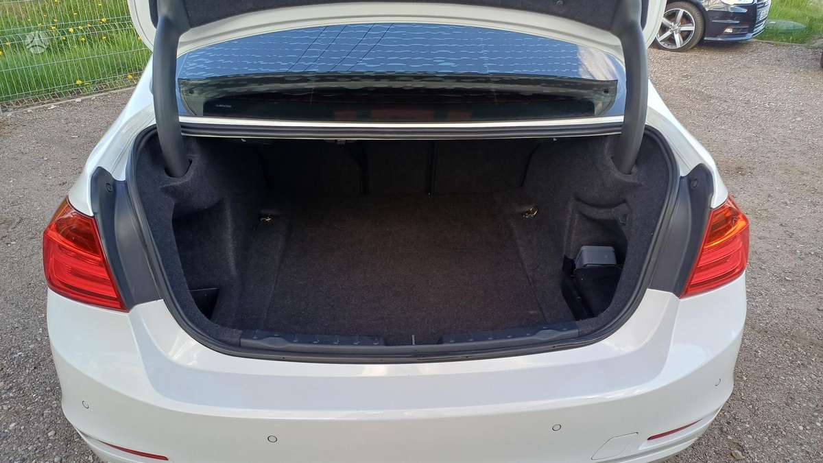 BMW 320, 2.0 l., Седан