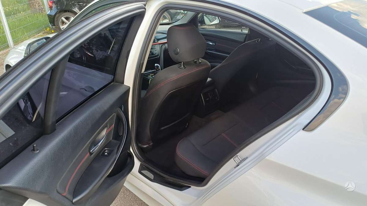 BMW 320, 2.0 l., Седан