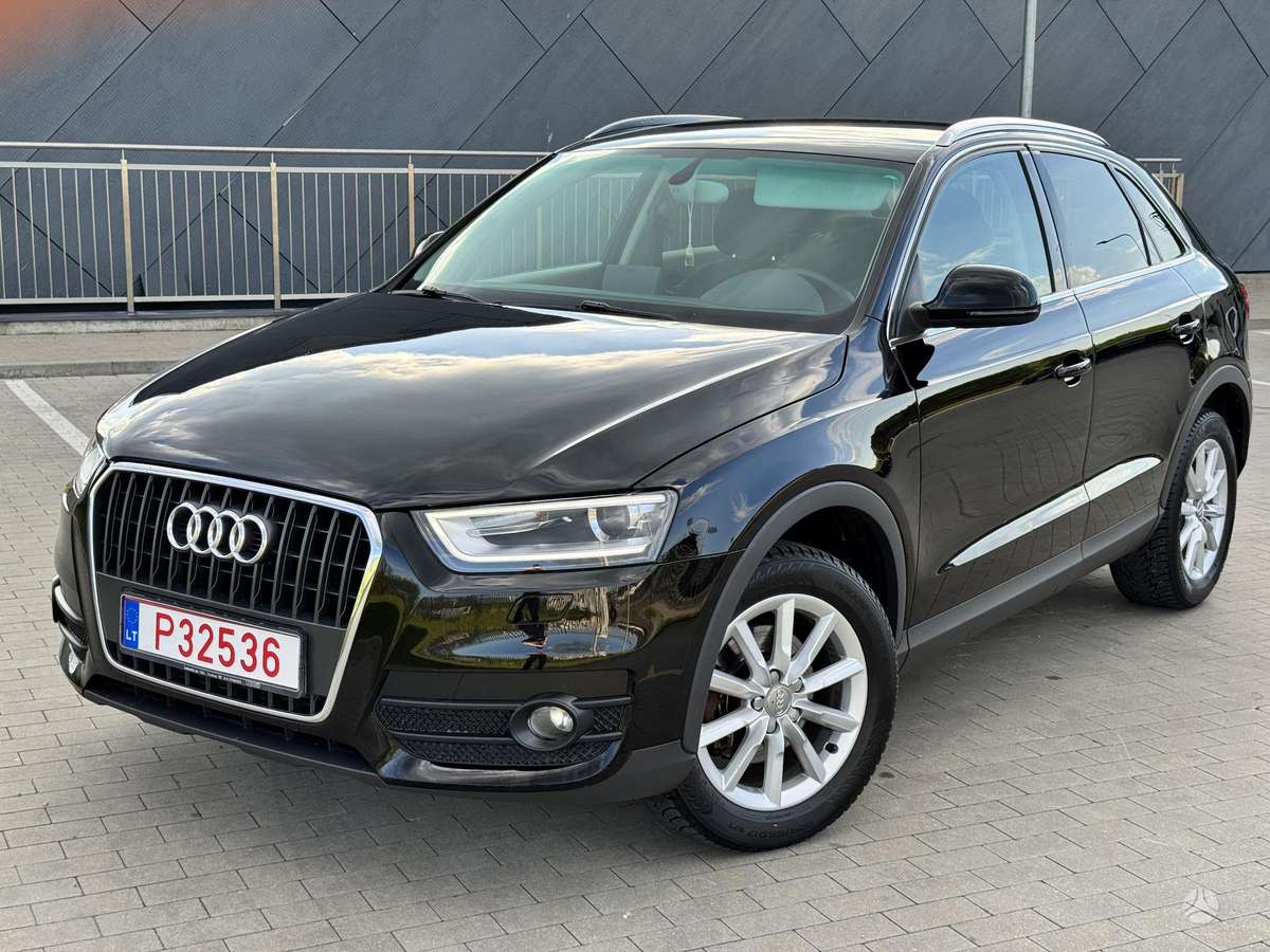 Audi Q3, 2.0 l., off-road / crossover