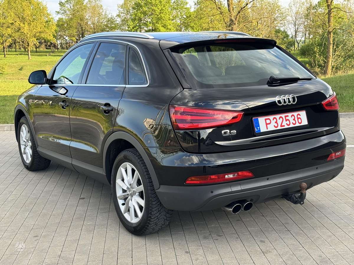 Audi Q3, 2.0 l., Внедорожник / Кроссовер