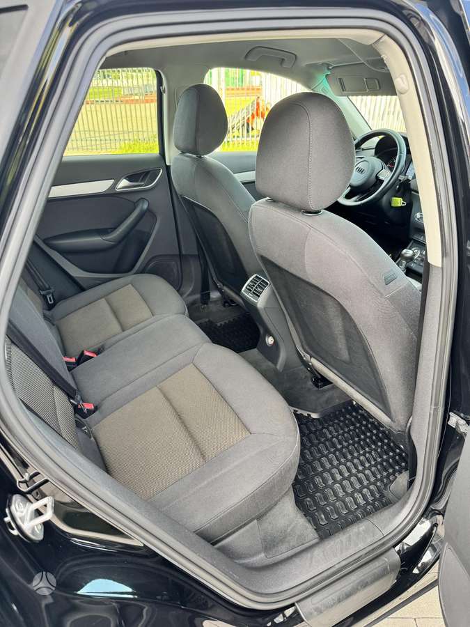 Audi Q3, 2.0 l., Внедорожник / Кроссовер