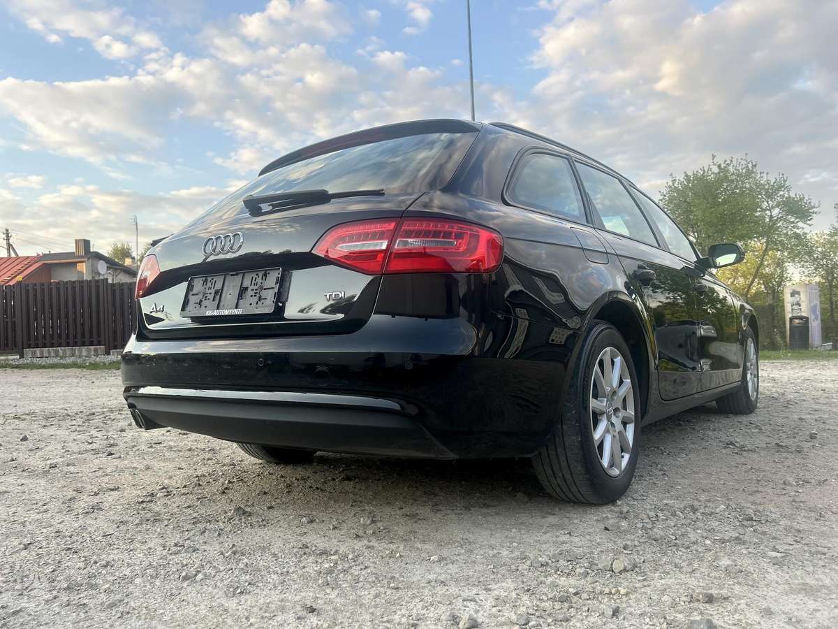 Audi A4, 2.0 l., Универсал
