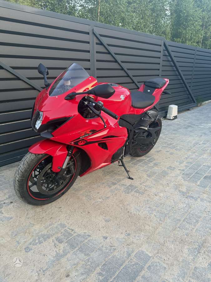 Suzuki GSX-R 1000cc, superbikes