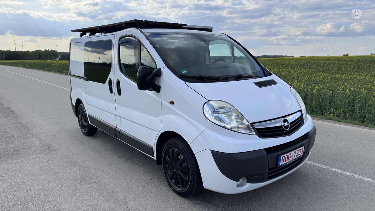 Opel Vivaro, 2.0 l., passenger minibus