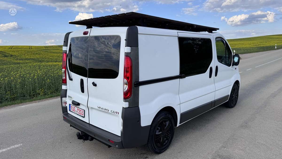 Opel Vivaro, 2.0 l., passenger minibus