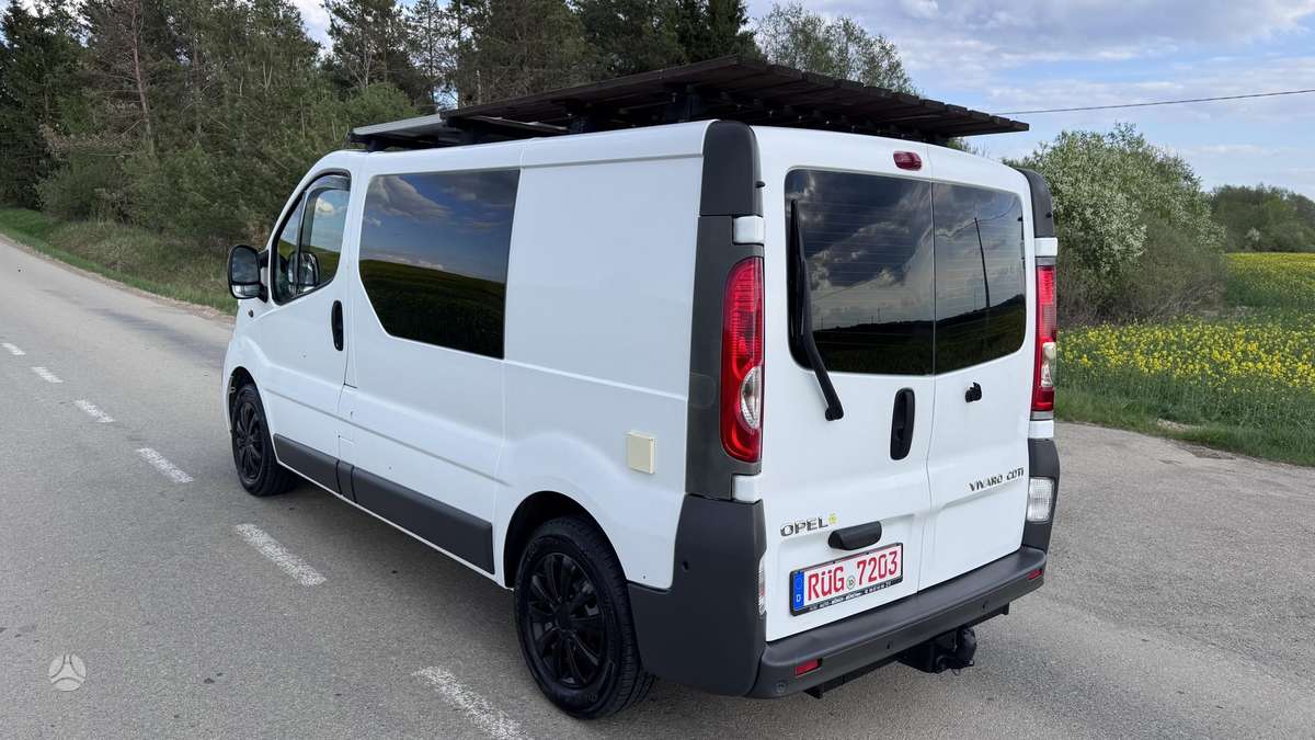 Opel Vivaro, 2.0 l., passenger minibus
