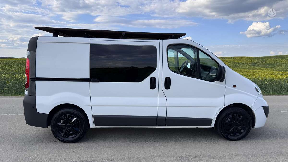 Opel Vivaro, 2.0 l., passenger minibus