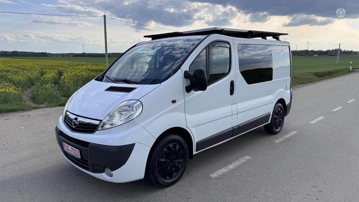 Opel Vivaro, 2.0 l., passenger minibus