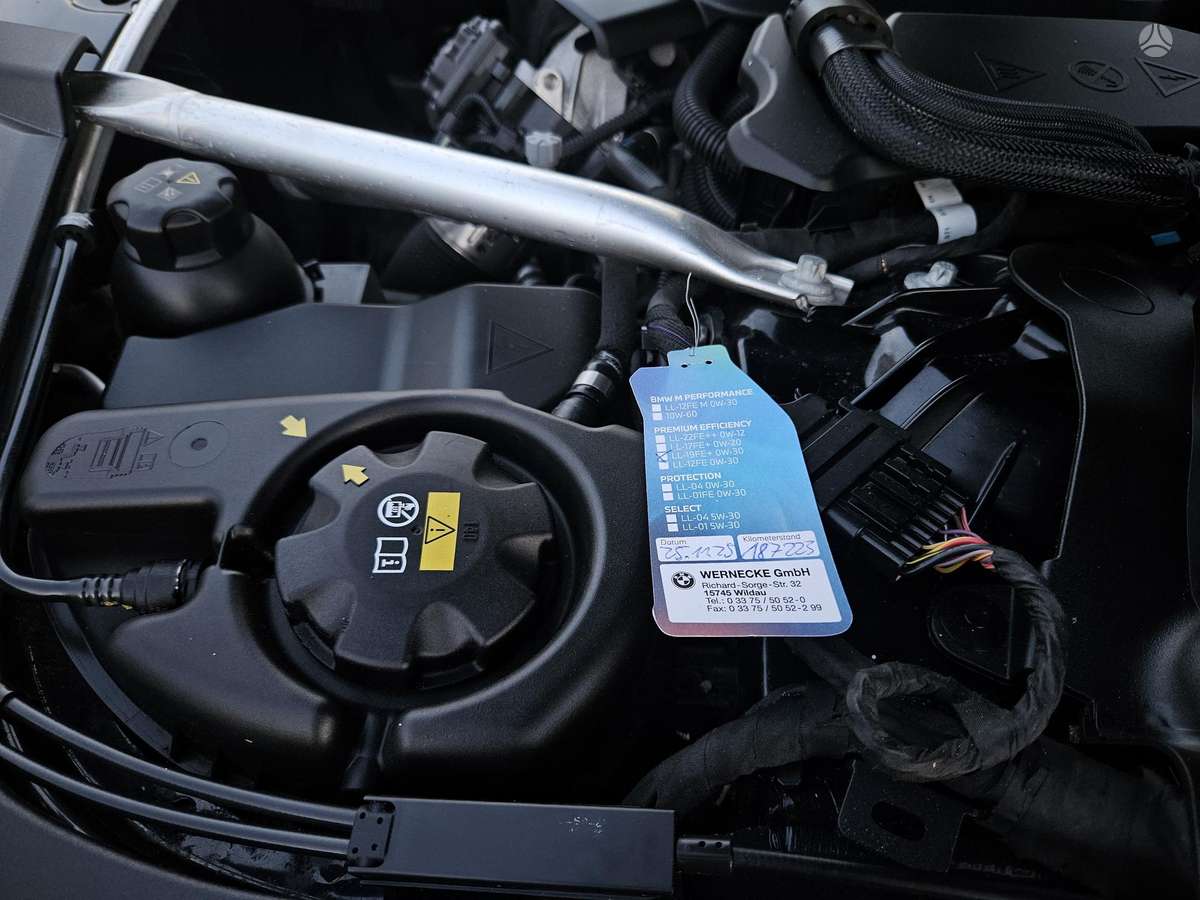 BMW 520, 2.0 l., saloon / sedan