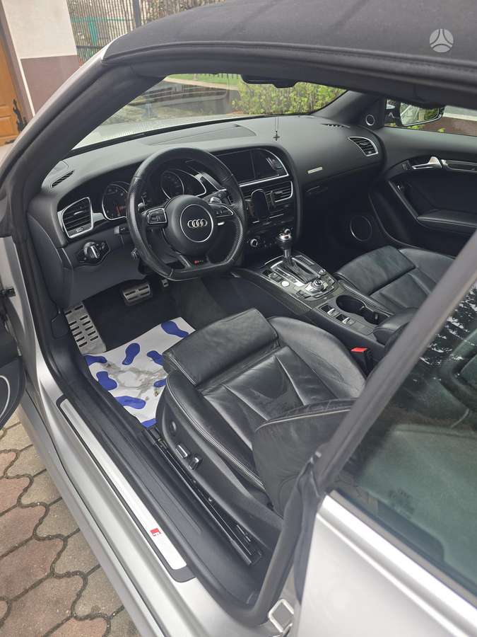 Audi RS 5, 4.2 l., convertible