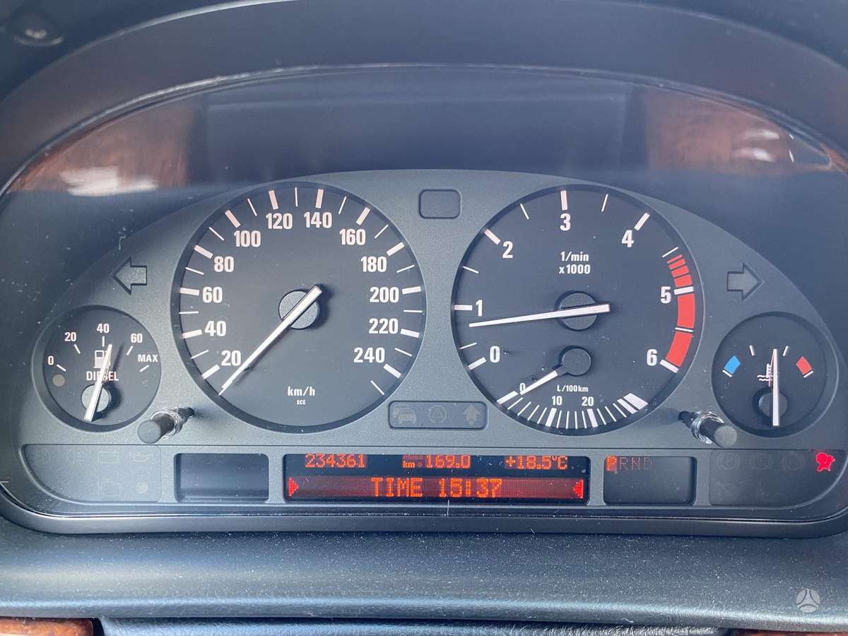 BMW 730, 2.9 l., Седан