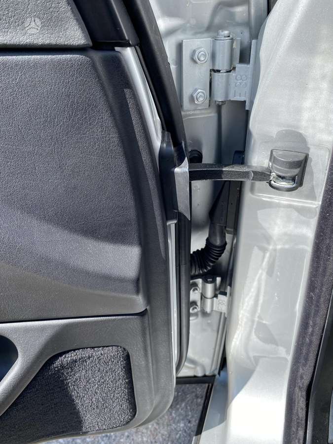 BMW 730, 2.9 l., Седан