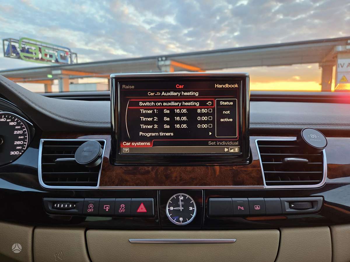 Audi A8, 3.0 l., sedanas