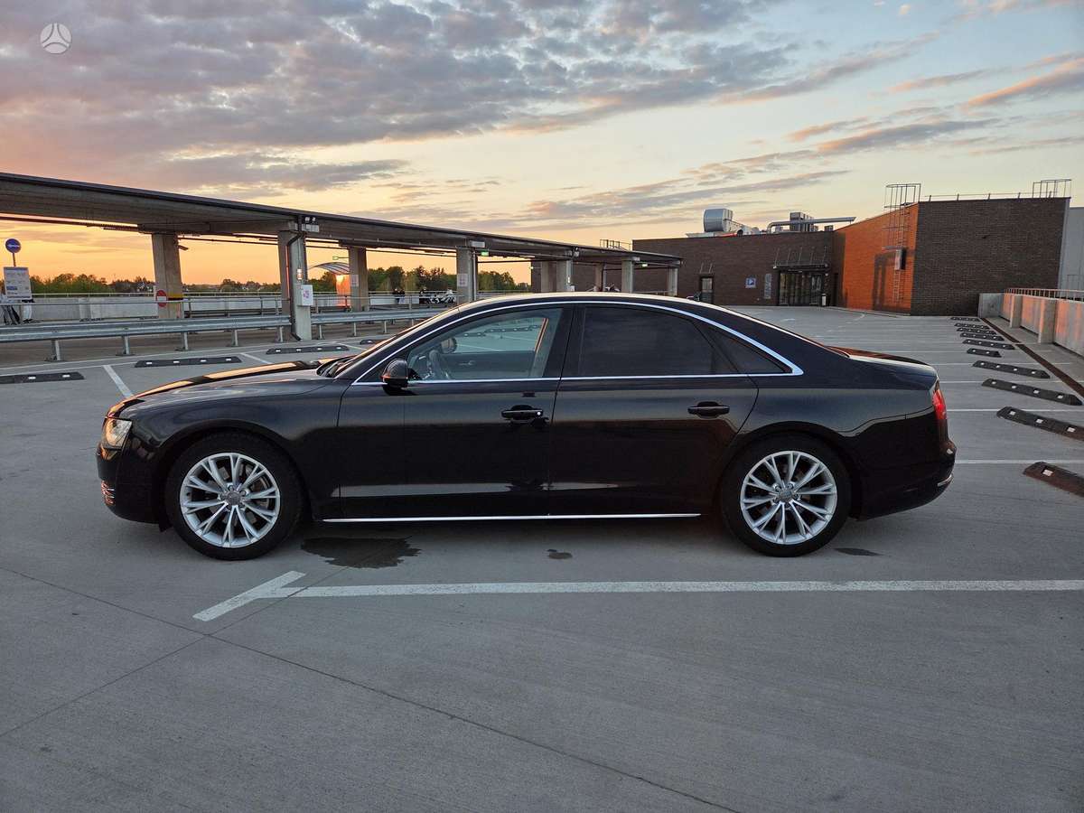 Audi A8, 3.0 l., sedanas