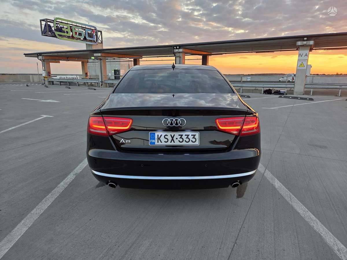 Audi A8, 3.0 l., sedanas