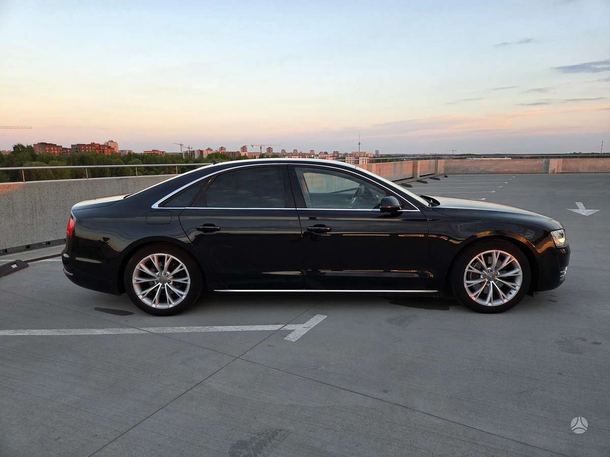 Audi A8, 3.0 l., sedanas