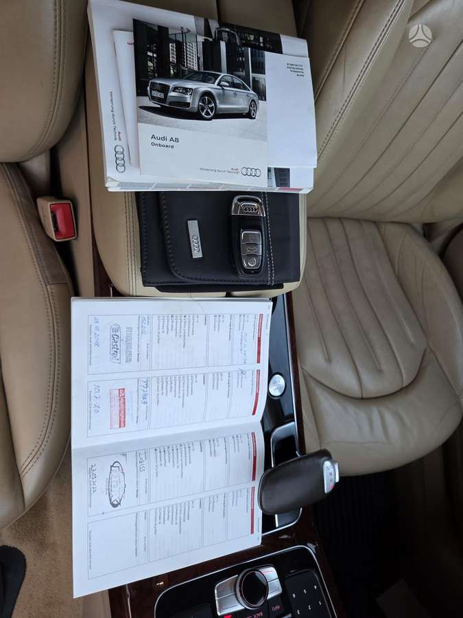 Audi A8, 3.0 l., Седан
