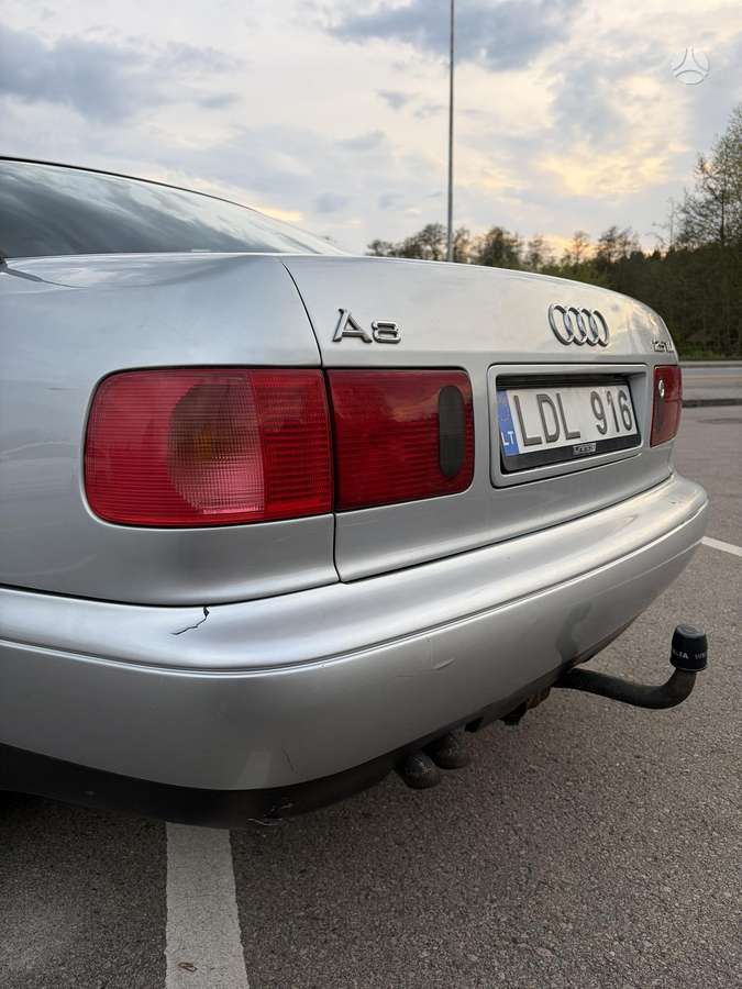 Audi A8, 2.5 l., Седан
