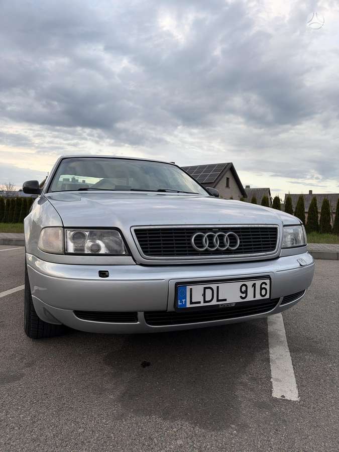 Audi A8, 2.5 l., Седан