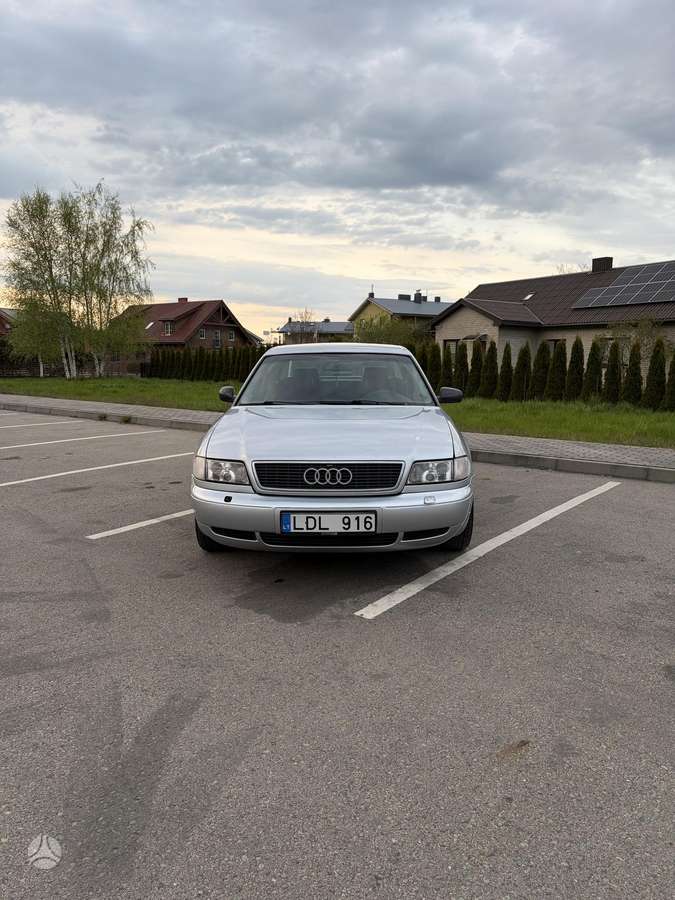 Audi A8, 2.5 l., Седан