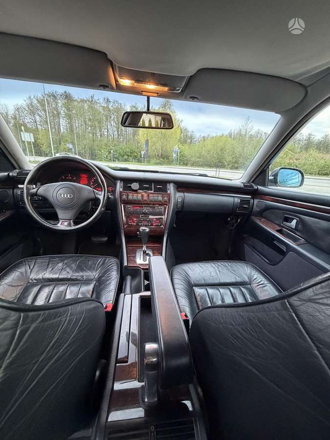 Audi A8, 2.5 l., Седан