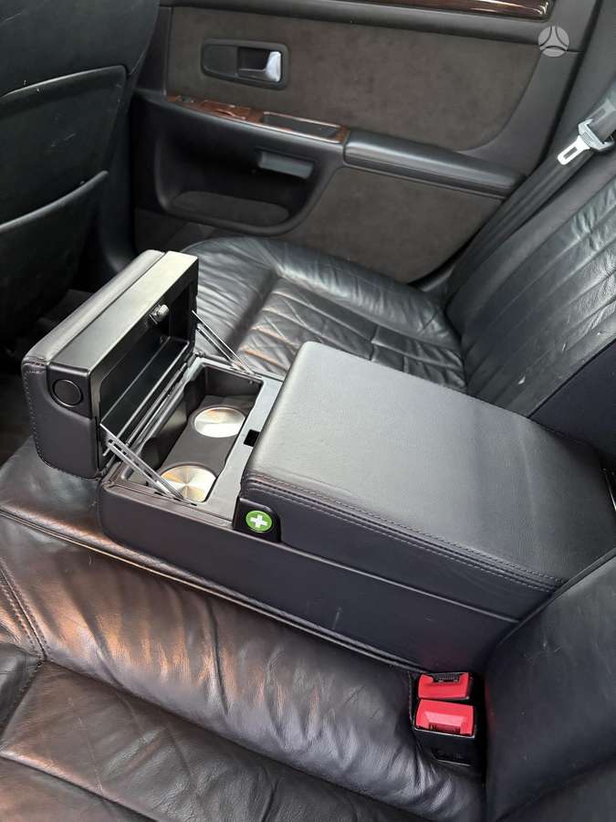 Audi A8, 2.5 l., Седан