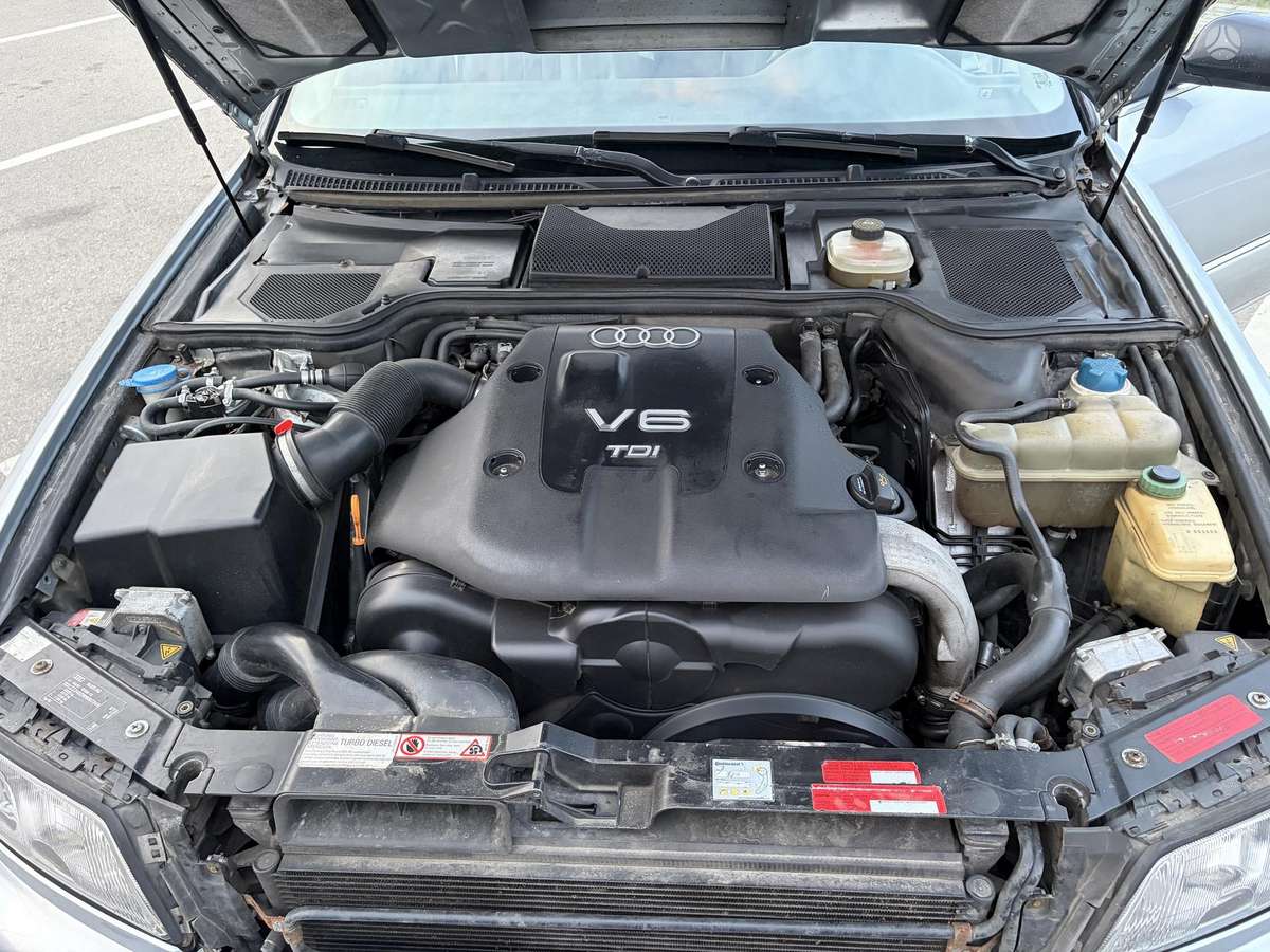 Audi A8, 2.5 l., Седан