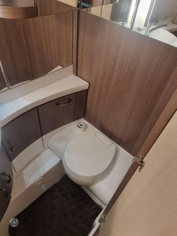 Hobby Prestige 495, кемперы