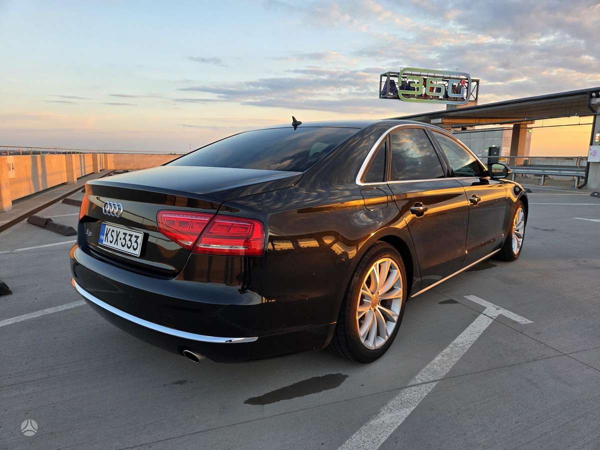 Audi A8, 3.0 l., sedanas
