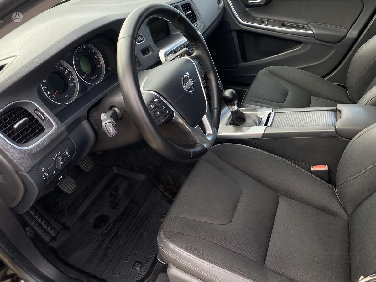 Volvo V60, 2.0 l., Универсал