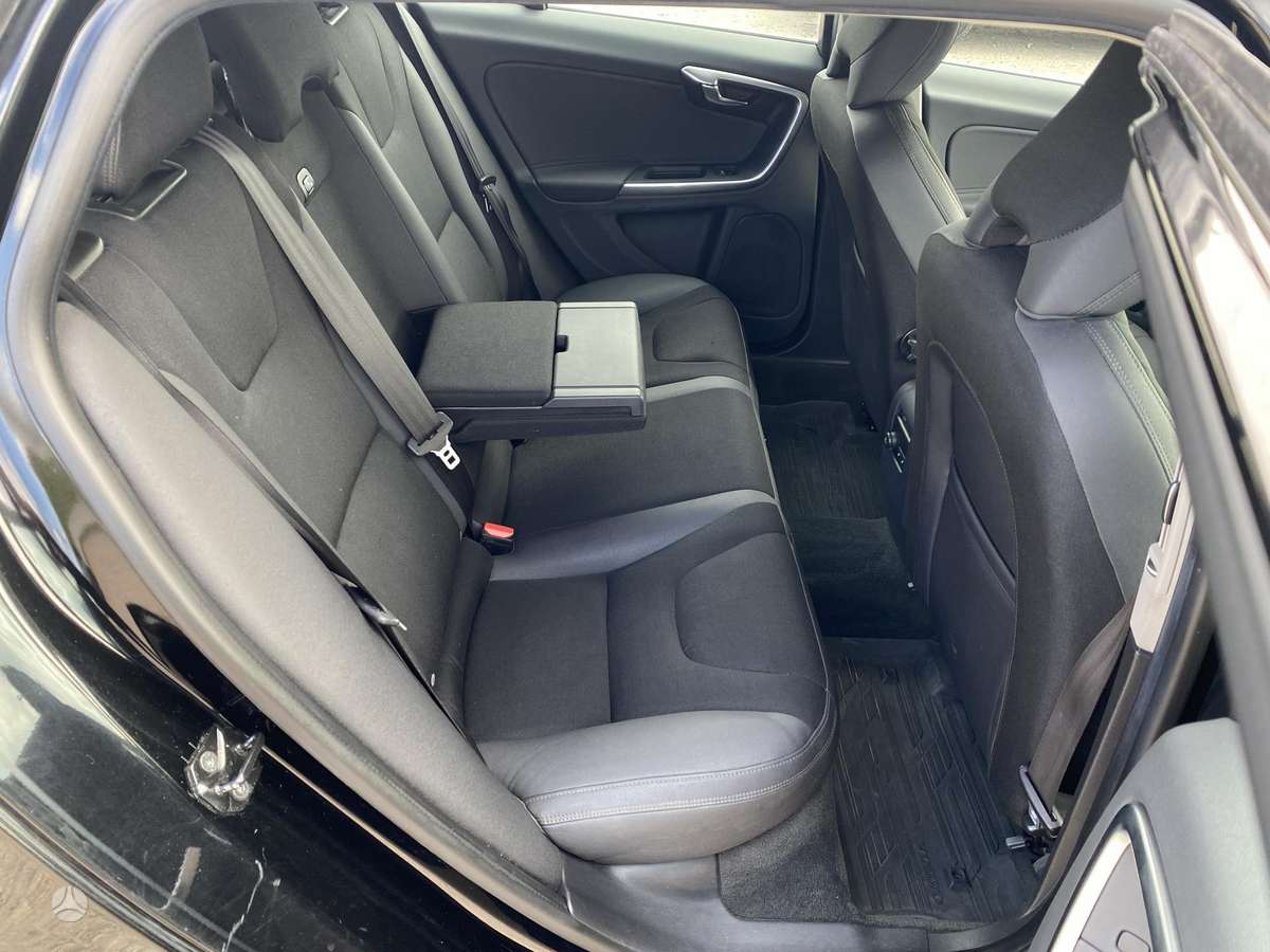 Volvo V60, 2.0 l., Универсал