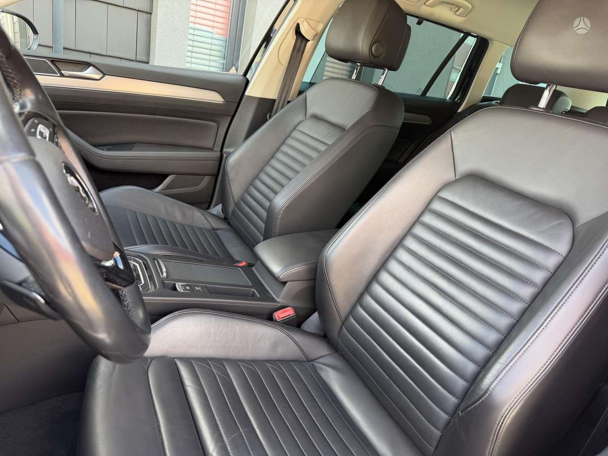 Volkswagen Passat - 12