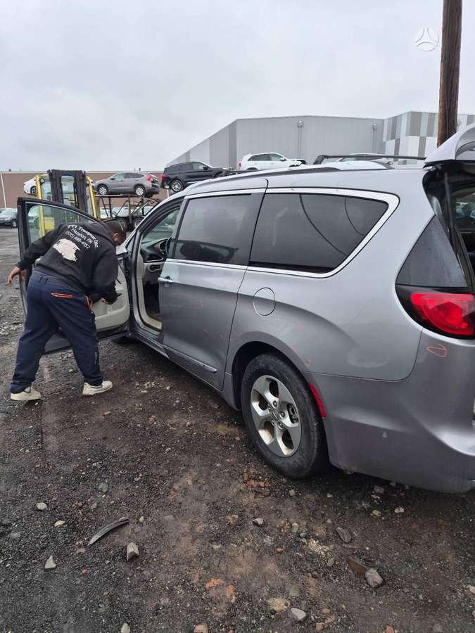 Chrysler Pacifica, 3.6 l., mpv / minivan