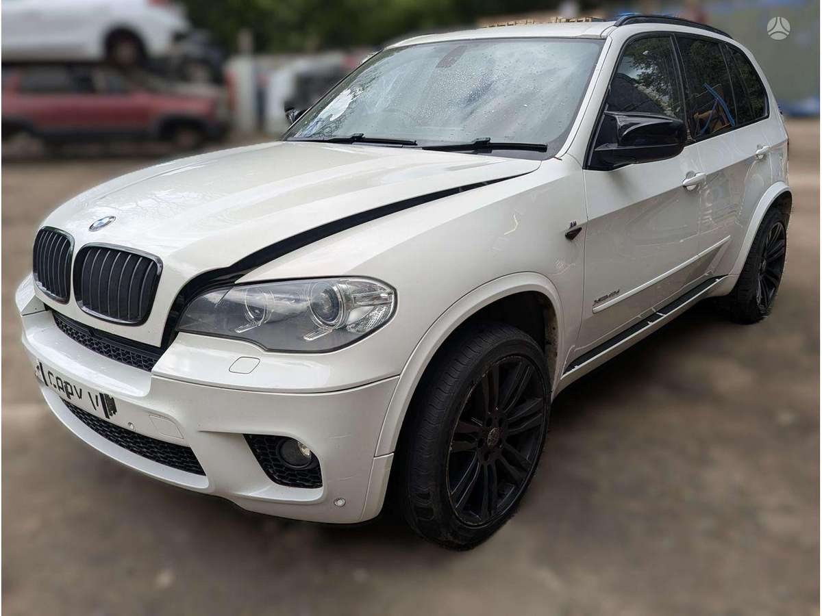 BMW X5 engine