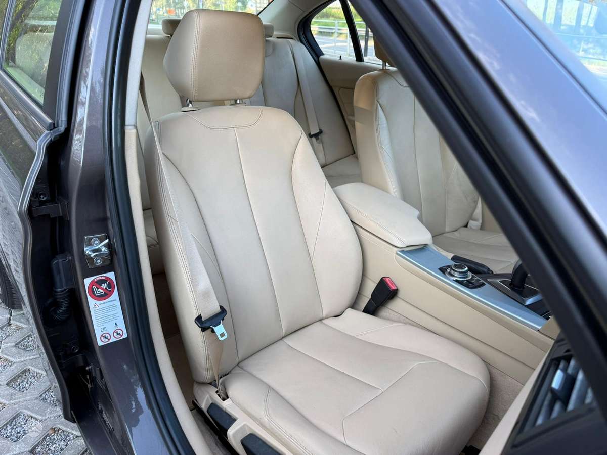 BMW 320, 2.0 l., sedans