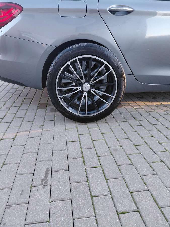 BMW 520 Gran turismo, 2.0 l., hatchback