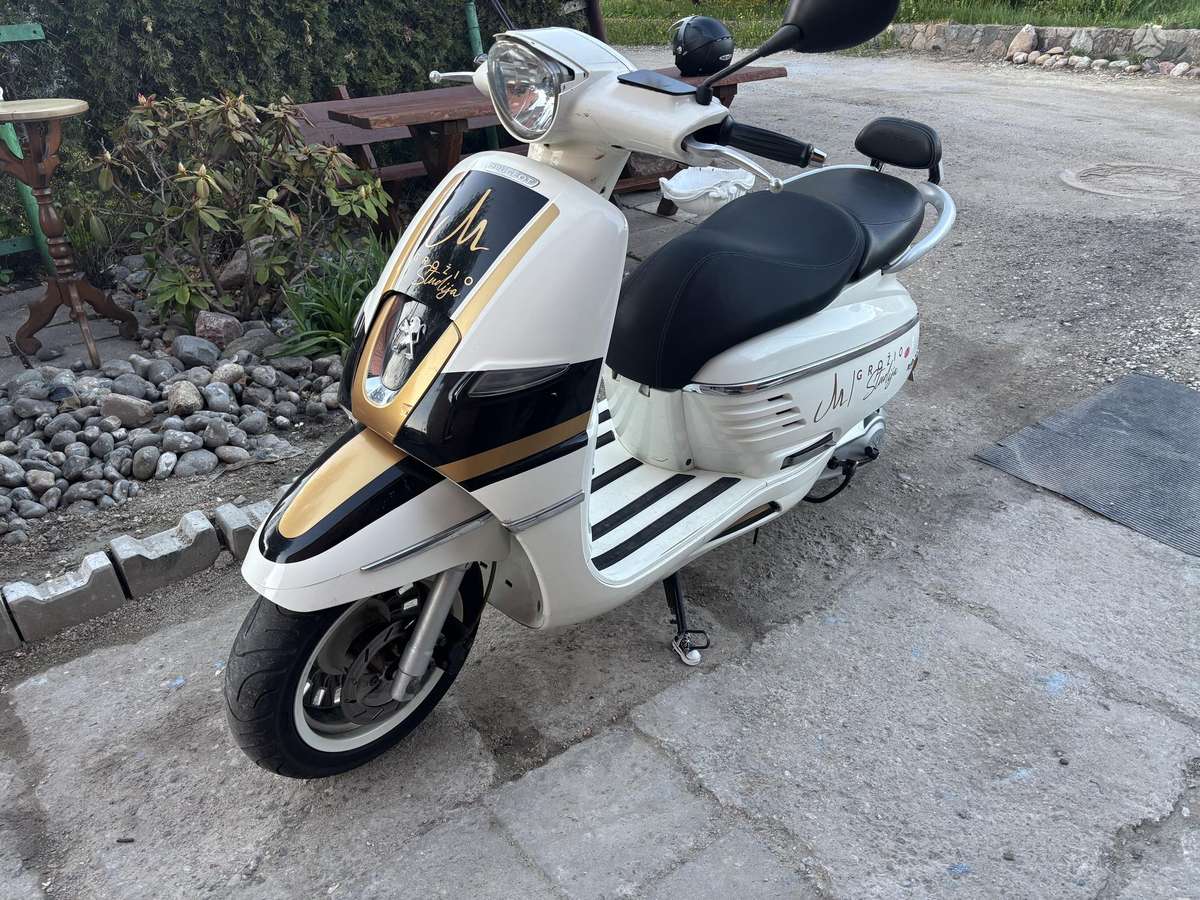 Peugeot Django Evasion, scooters / mopeds