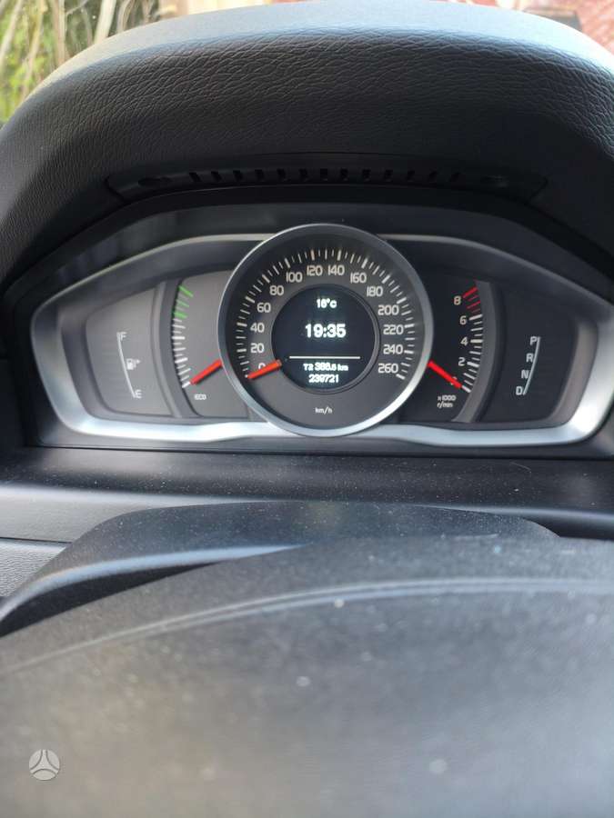 Volvo V70 - 9