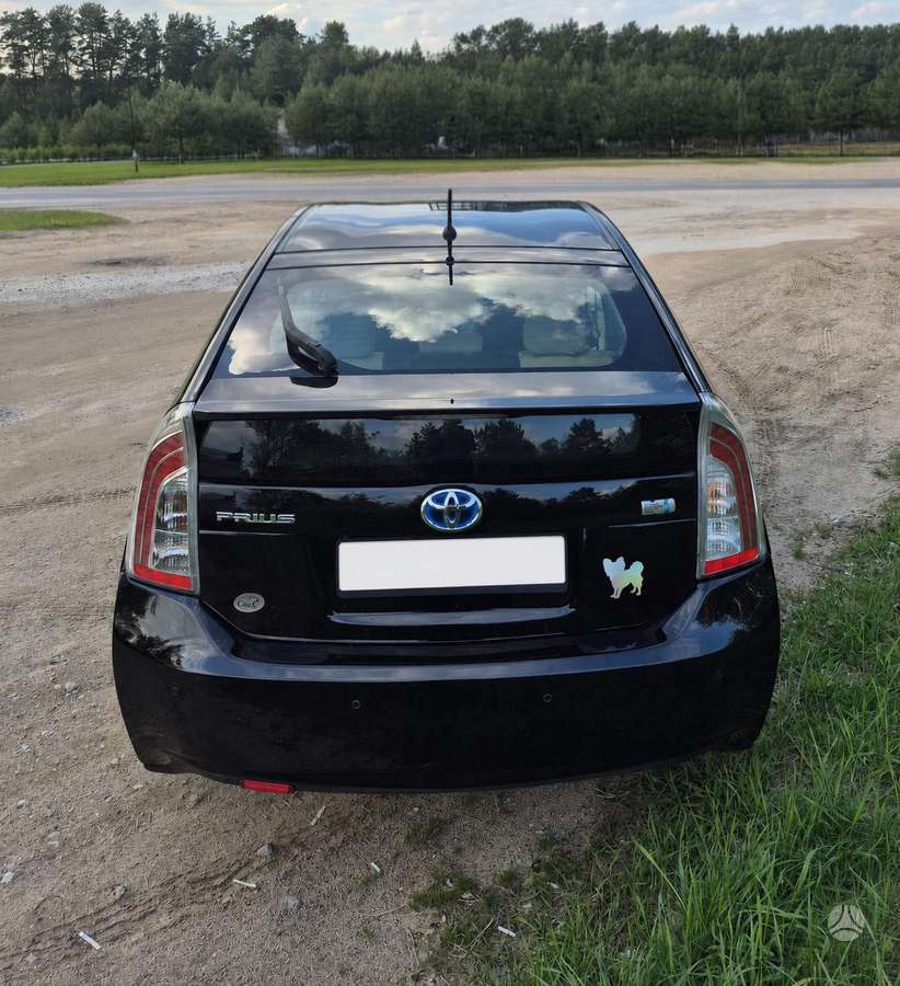 Toyota Prius - 3