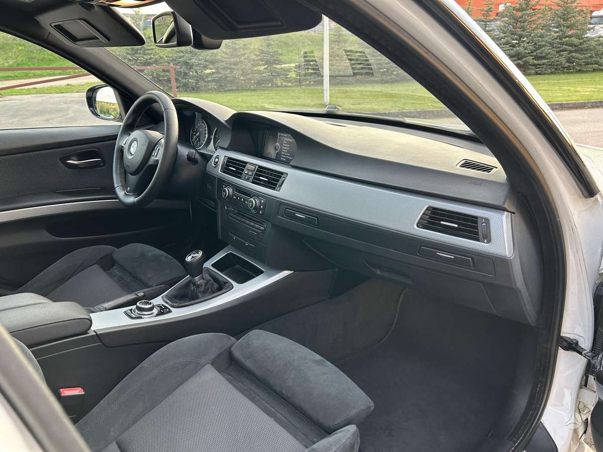 BMW 320, 2.0 l., universalas