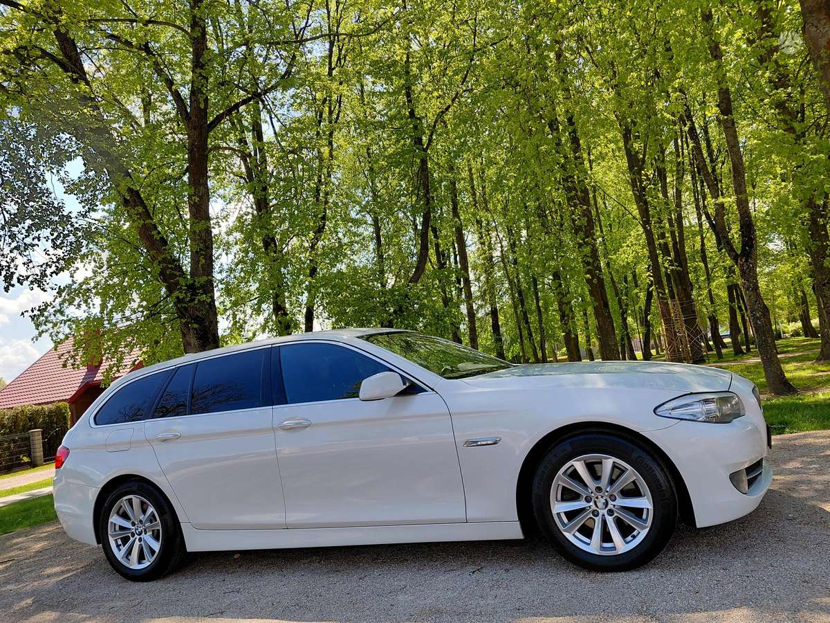 BMW 520, 2.0 l., universalas
