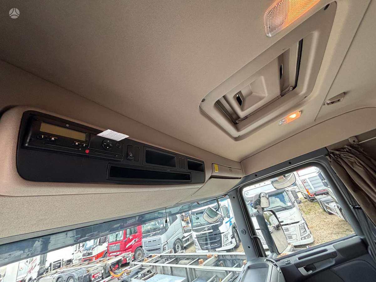 Scania R490, single sleeper