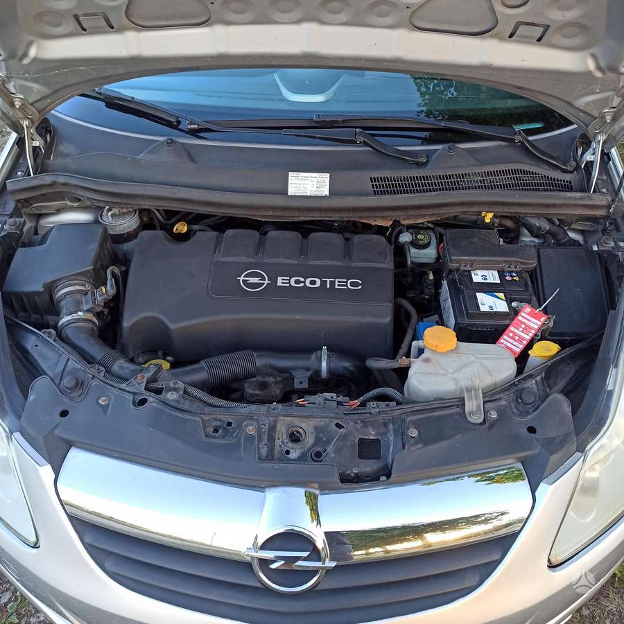 Opel Corsa, 1.3 l., Хэтчбек
