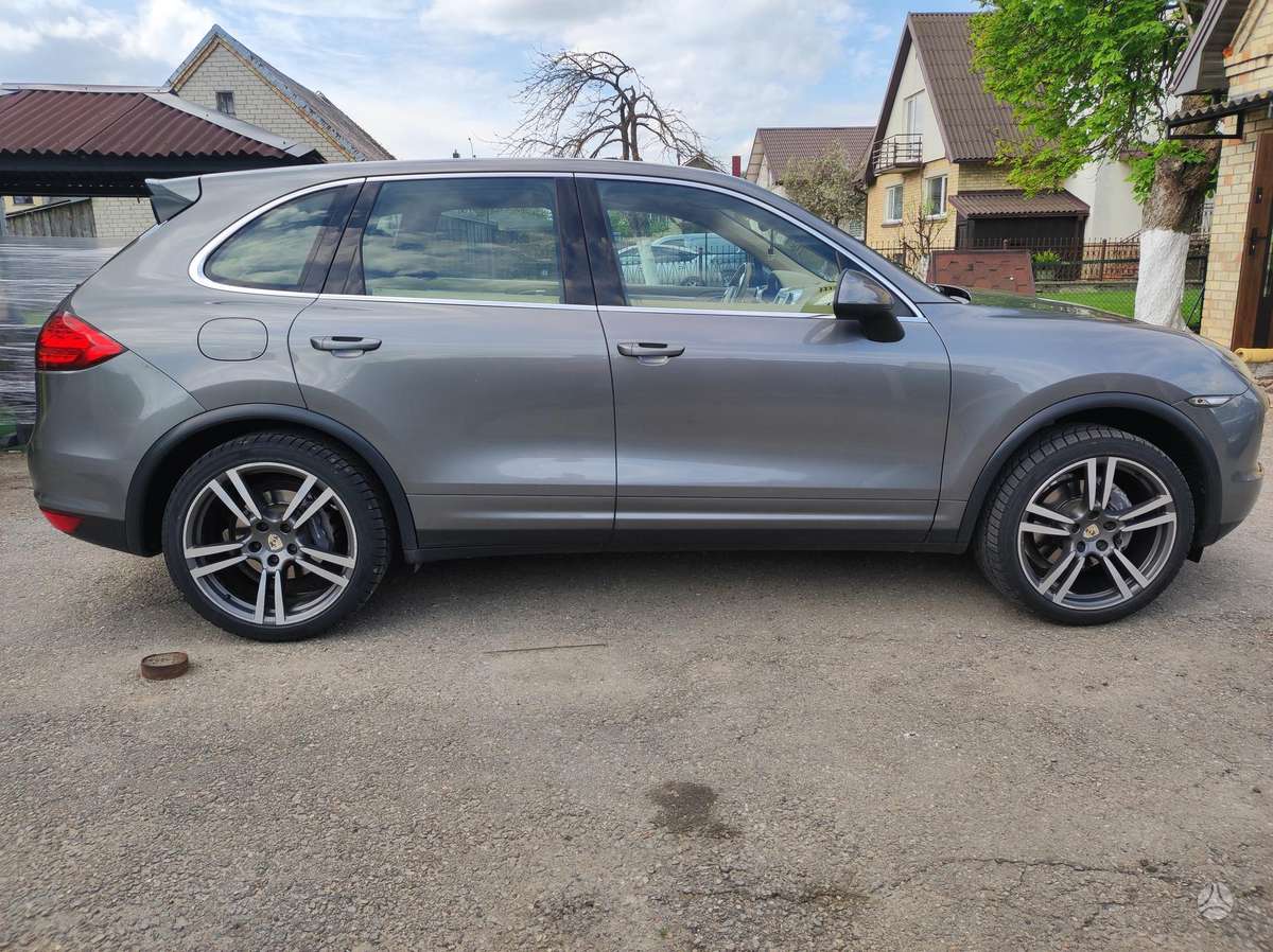 Porsche Cayenne - 3