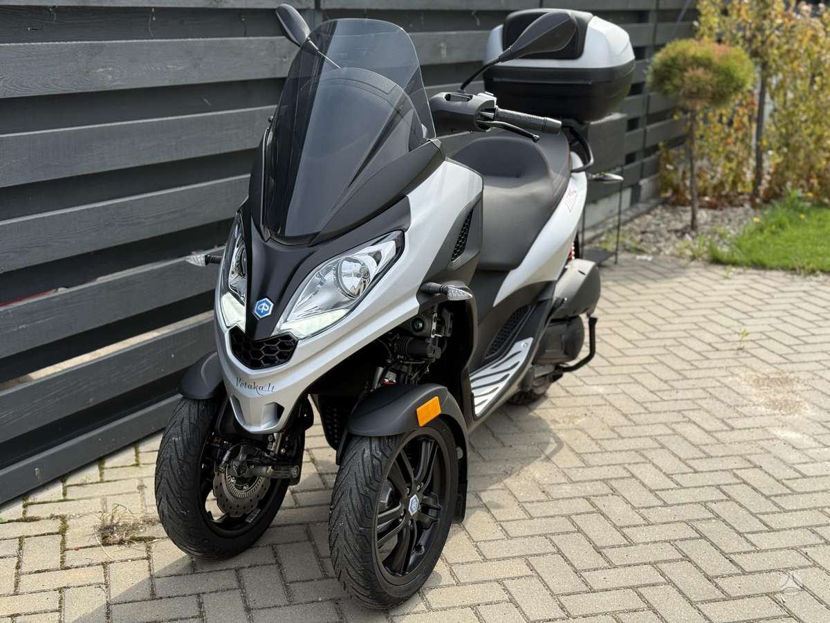 Piaggio MP3 278cc, trikes