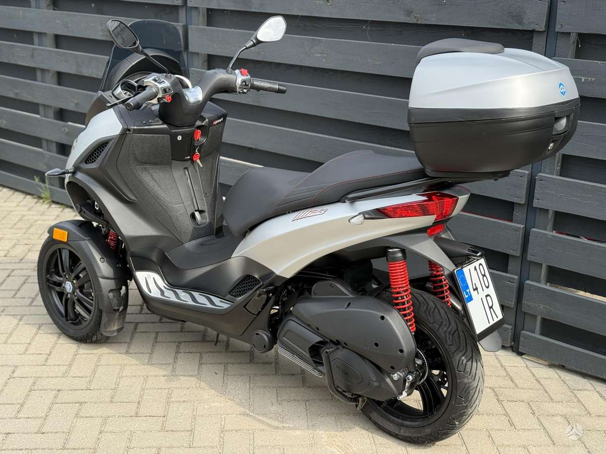 Piaggio MP3 278cc, trikes