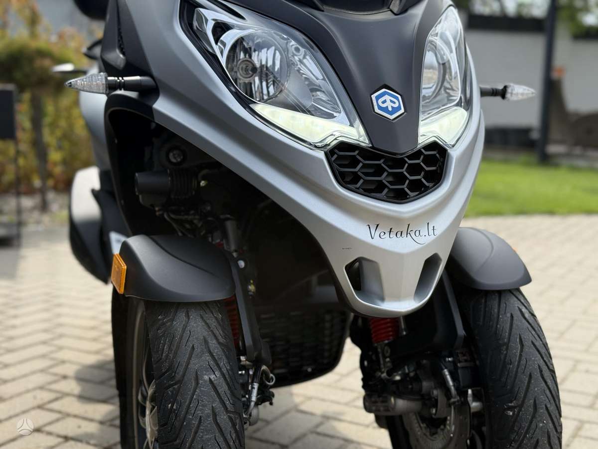 Piaggio MP3 278cc, trikes