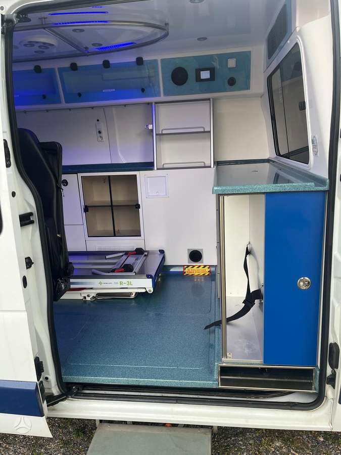 Renault Master, ambulance cars